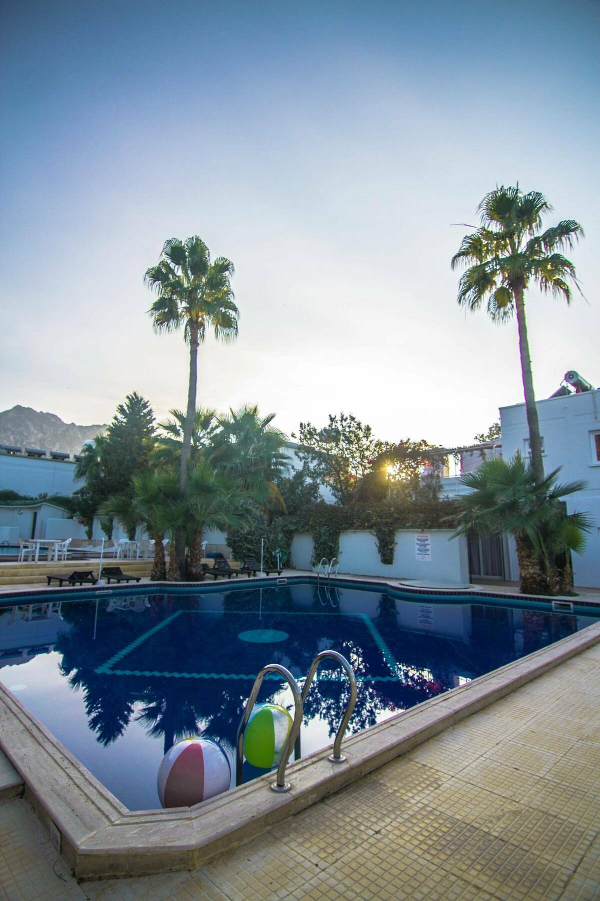 מלון קיירניה The Pine Bay Club מראה חיצוני תמונה